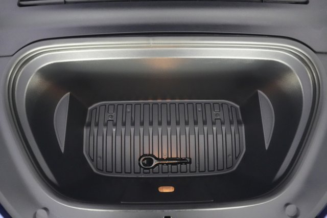 2024 Tesla Model Y — photo 20 of 21