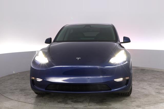 2024 Tesla Model Y — photo 9 of 21