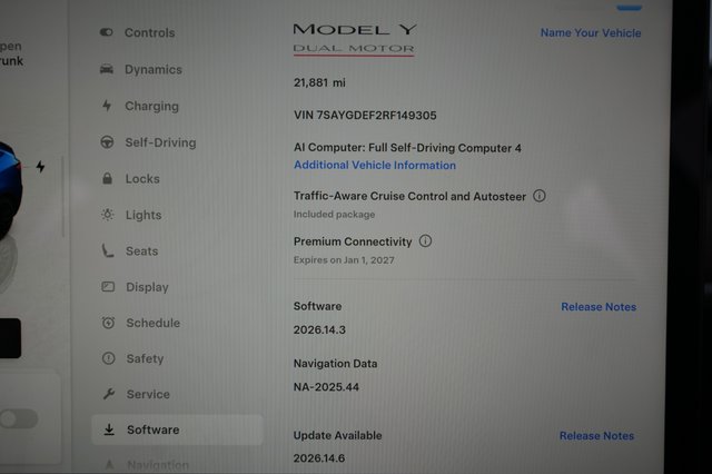 2024 Tesla Model Y — photo 5 of 21