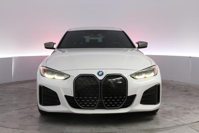 2024 BMW i4 — photo 9 of 20