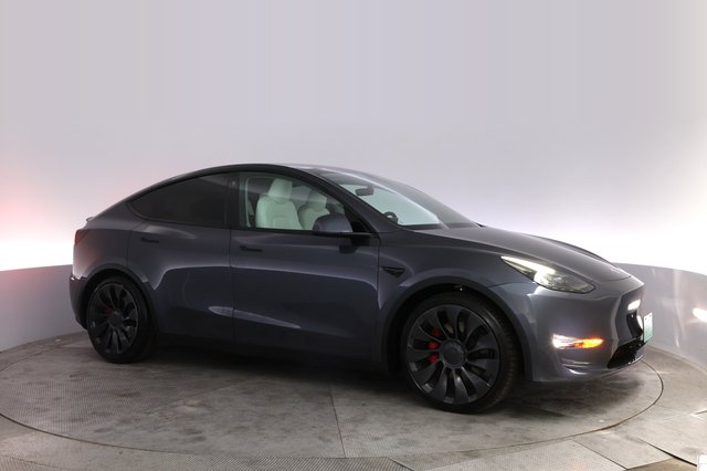 2023 Tesla Model Y — photo 11 of 23
