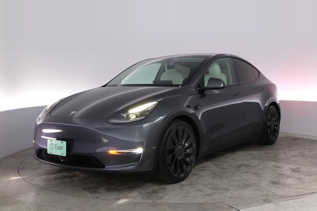 2023 Tesla Model Y — VIN 7SAYGDEF1PF743624