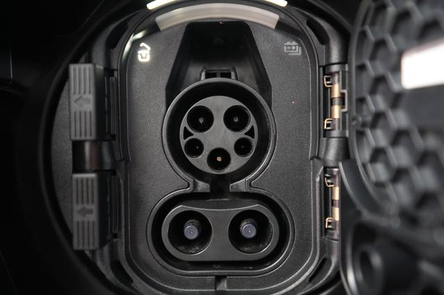 2023 Mercedes-Benz EQB — photo 8 of 22