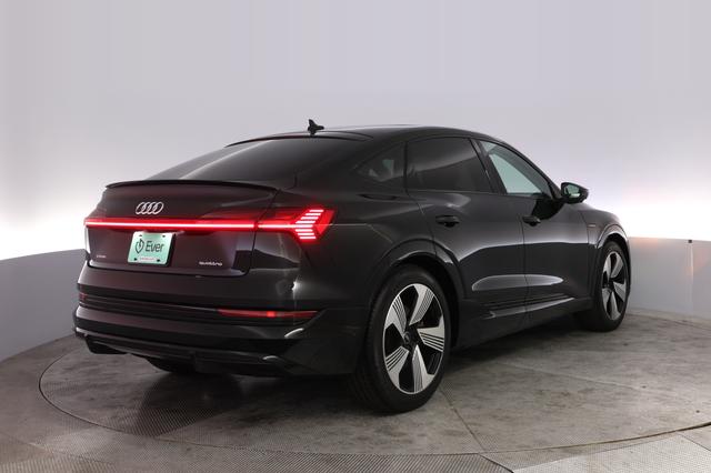 2021 Audi e-tron Sportback — photo 2 of 31