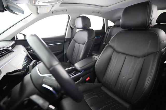 2021 Audi e-tron Sportback — photo 3 of 31