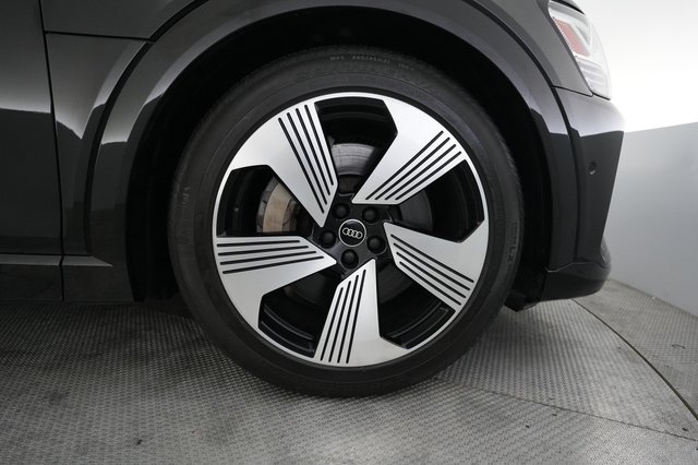 2021 Audi e-tron Sportback — photo 16 of 31
