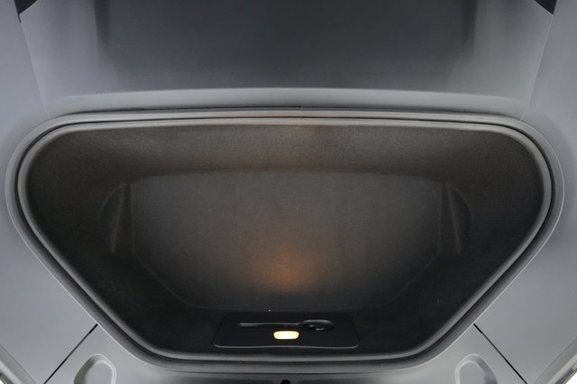2022 Tesla Model S — photo 22 of 24