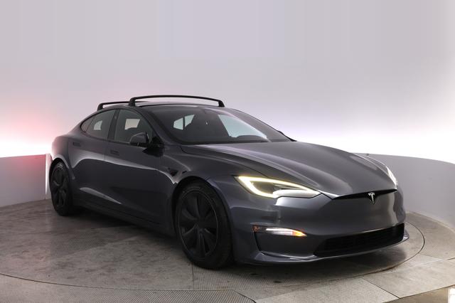 2022 Tesla Model S — photo 10 of 24