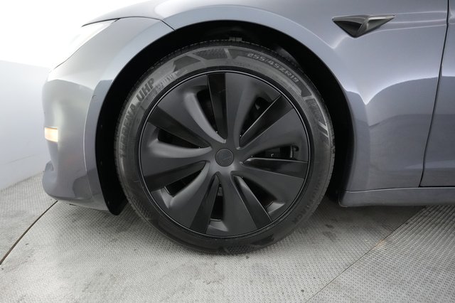 2022 Tesla Model S — photo 15 of 24