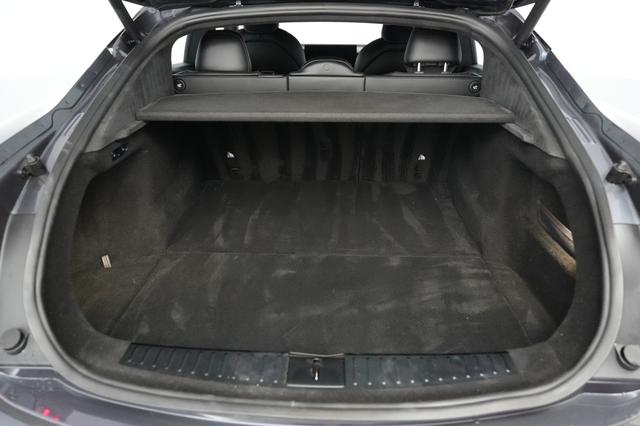 2022 Tesla Model S — photo 6 of 24