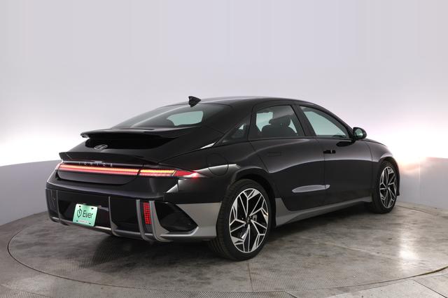 2023 Hyundai IONIQ 6 — photo 2 of 25