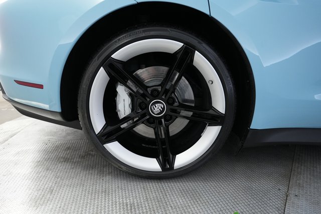 2023 Porsche Taycan — photo 17 of 22
