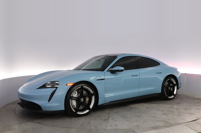 2023 Porsche Taycan — photo 14 of 22