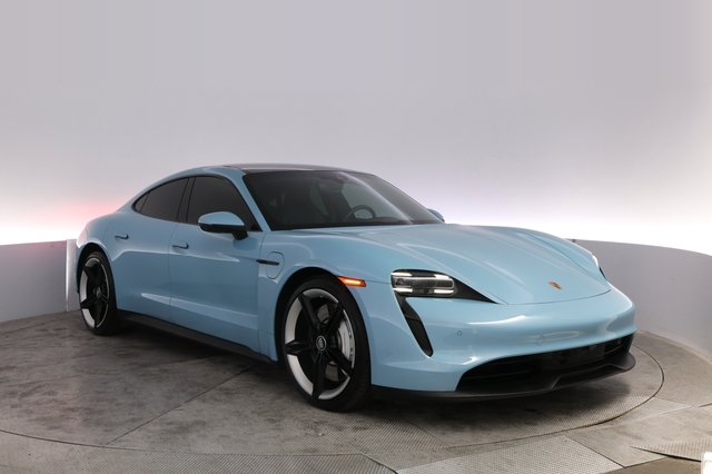 2023 Porsche Taycan — photo 10 of 22
