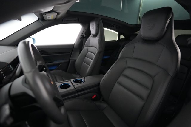 2023 Porsche Taycan — photo 3 of 22