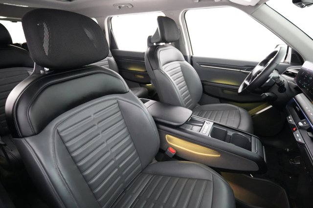 2024 Kia EV9 — photo 18 of 23