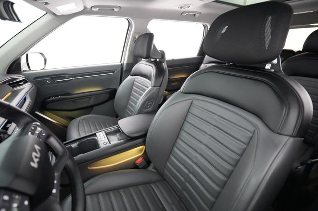 2024 Kia EV9 — photo 3 of 23