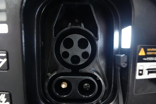 2024 Kia EV6 — photo 8 of 28