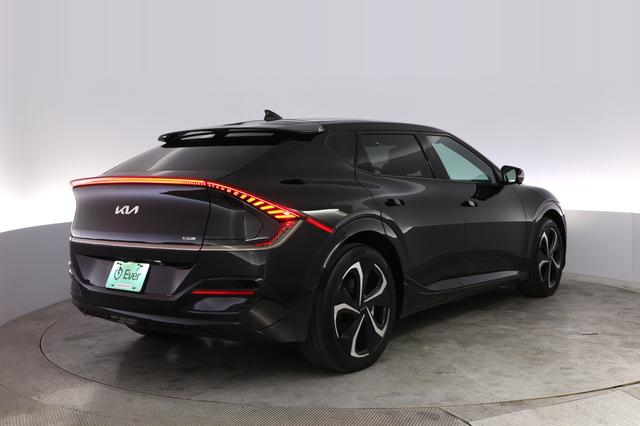 2024 Kia EV6 — photo 2 of 28