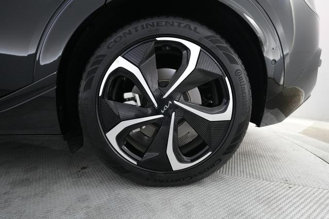 2024 Kia EV6 — photo 7 of 28