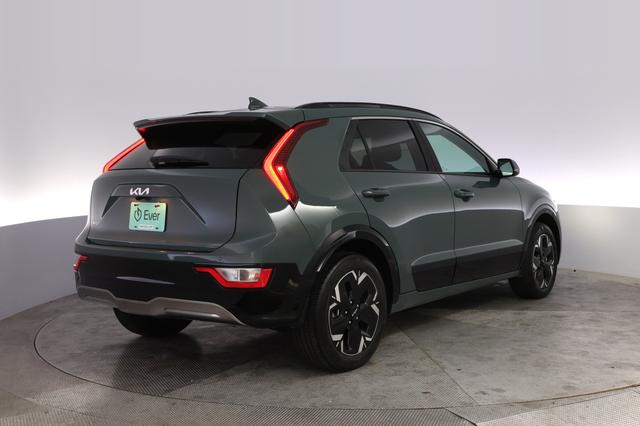 2024 Kia Niro EV — photo 2 of 23