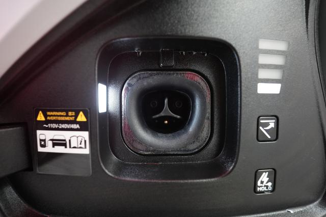 2025 Kia EV6 — photo 8 of 24