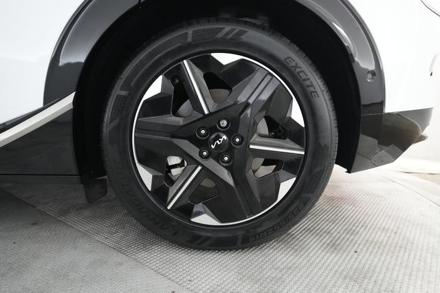 2025 Kia EV6 — photo 7 of 24