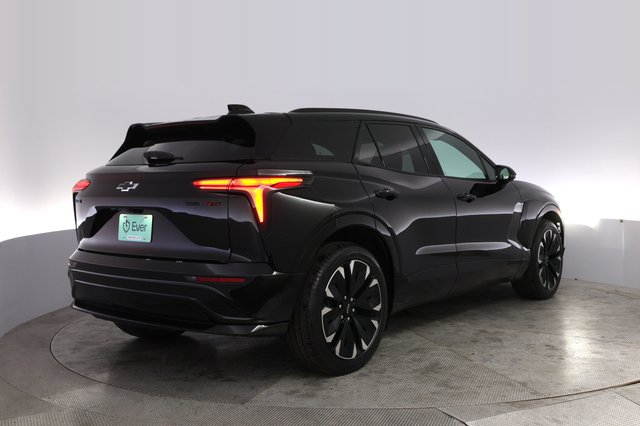 2025 Chevrolet Blazer EV — photo 2 of 26