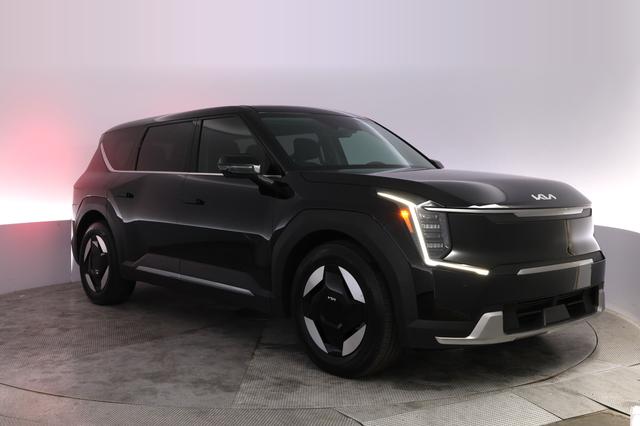 2026 Kia EV9 — photo 10 of 36