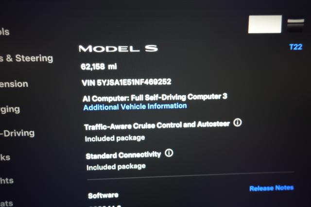 2022 Tesla Model S — photo 5 of 28