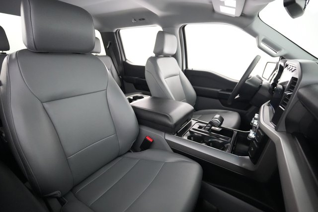 2023 Ford F-150 Lightning — photo 12 of 18