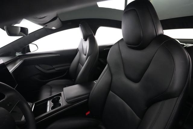 2023 Tesla Model S — photo 3 of 28