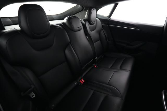 2023 Tesla Model S — photo 4 of 28