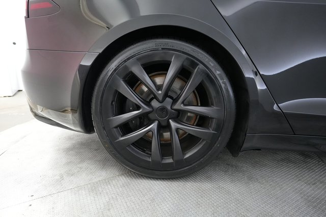 2023 Tesla Model S — photo 17 of 28
