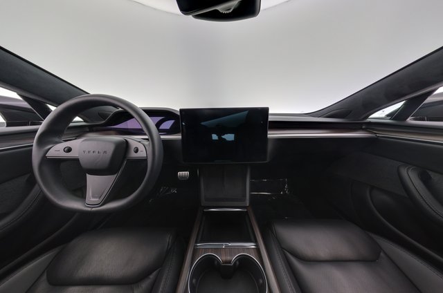 2023 Tesla Model S — photo 21 of 28
