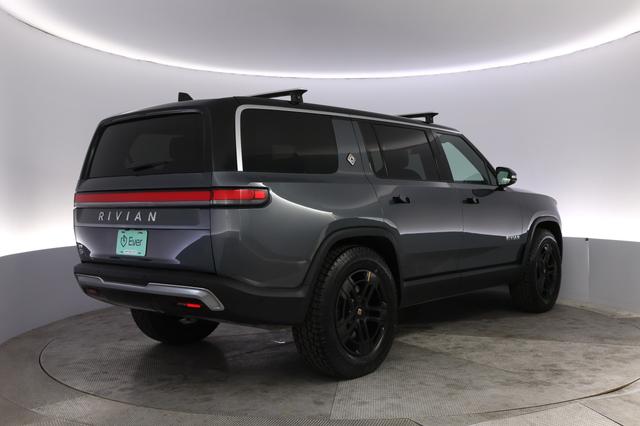 2024 Rivian R1S — photo 2 of 26