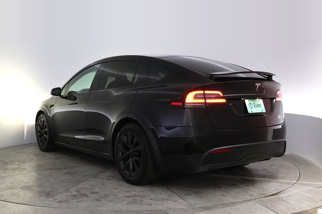 2023 Tesla Model X — photo 13 of 29