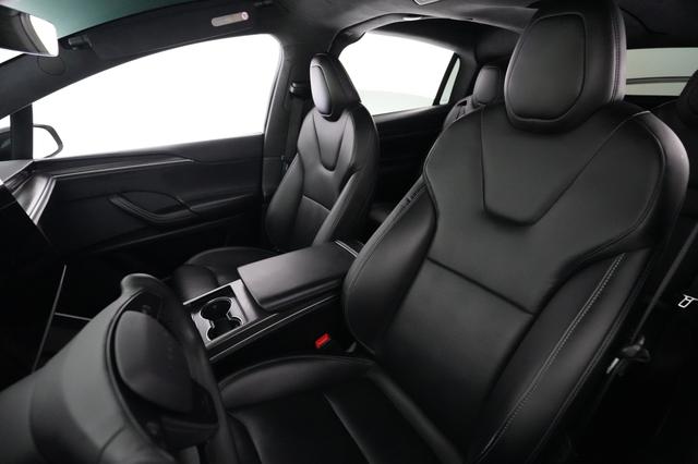 2023 Tesla Model X — photo 3 of 29