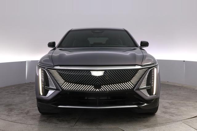 2024 Cadillac Lyriq — photo 9 of 22
