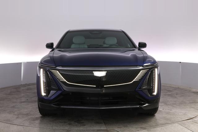 2024 Cadillac Lyriq — photo 9 of 23