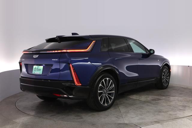2024 Cadillac Lyriq — photo 2 of 23