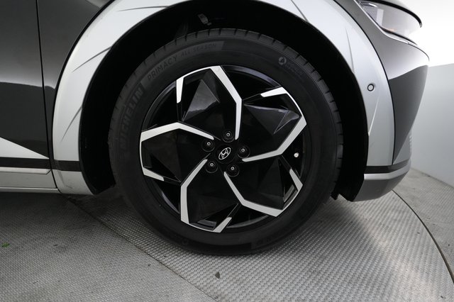2024 Hyundai IONIQ 5 — photo 16 of 21
