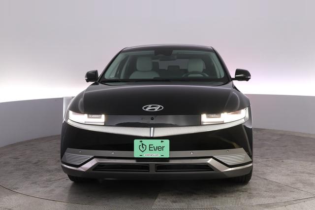 2024 Hyundai IONIQ 5 — photo 9 of 21