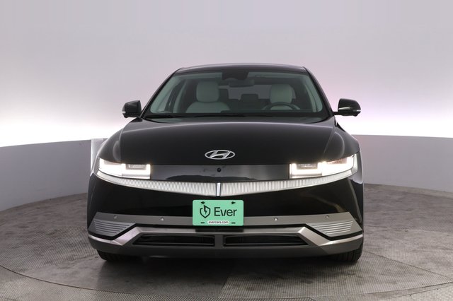 2024 Hyundai IONIQ 5 — photo 9 of 21