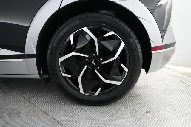 2024 Hyundai IONIQ 5 — photo 7 of 21