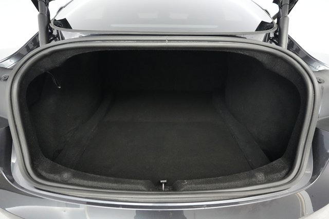 2025 Tesla Model 3 — photo 6 of 21