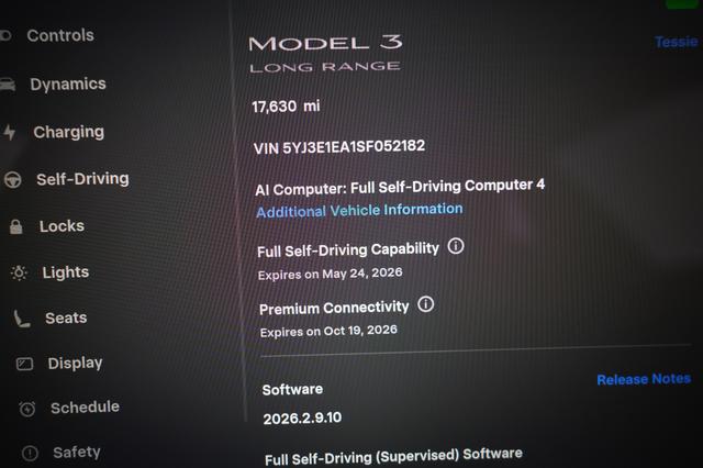 2025 Tesla Model 3 — photo 5 of 21