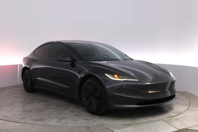 2025 Tesla Model 3 — photo 10 of 21