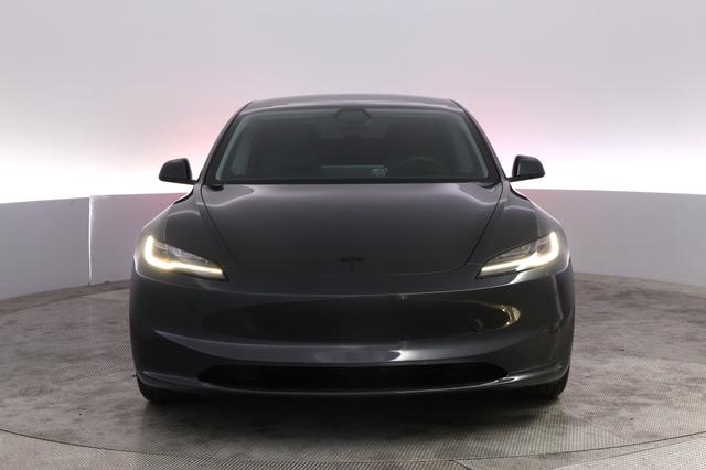 2025 Tesla Model 3 — photo 9 of 21