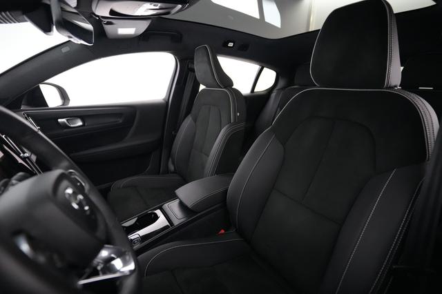 2023 Volvo C40 Recharge — photo 3 of 26